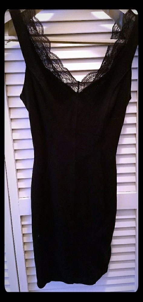 Black body fitted dress